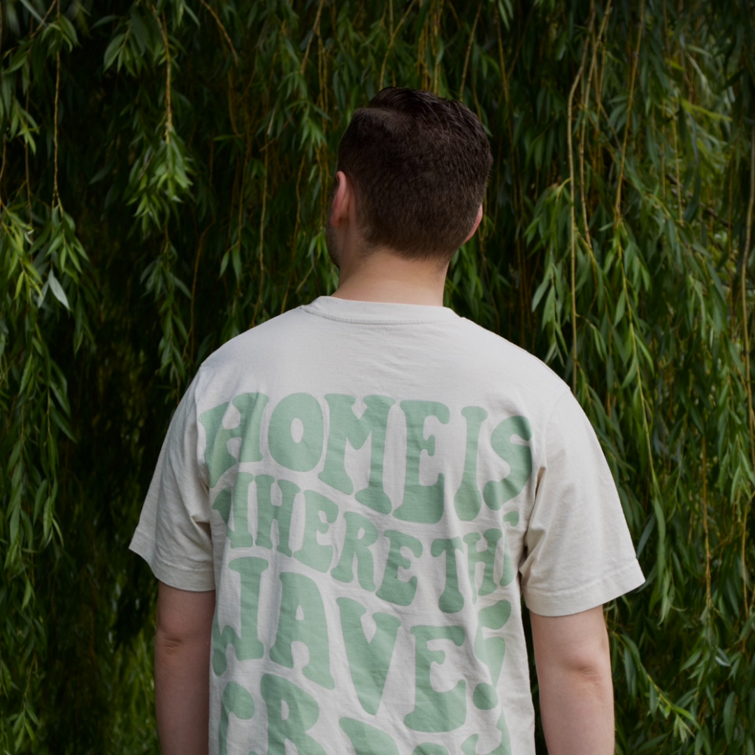 T-Shirt - Home is where the waves crash